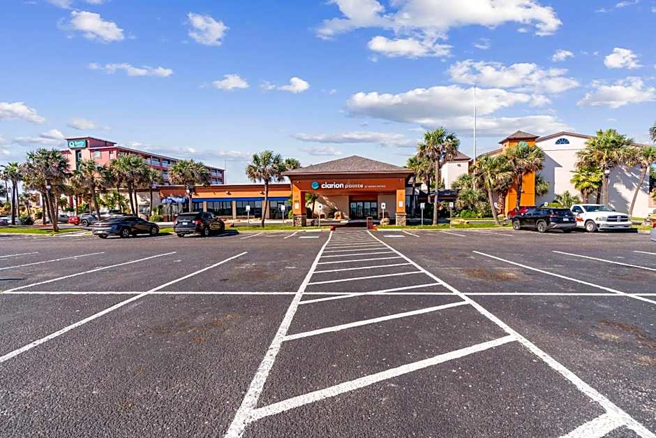 Clarion Pointe Galveston - Beachfront