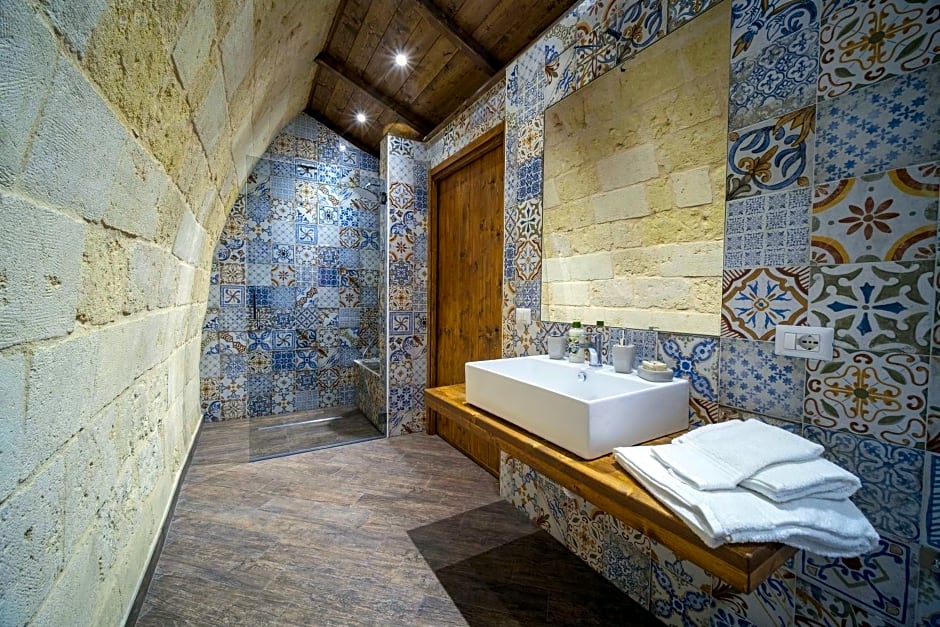 ROBERTO's Guest House