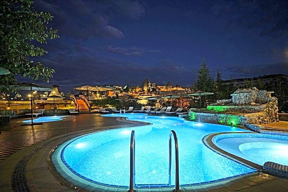 Holiday Cave Hotel