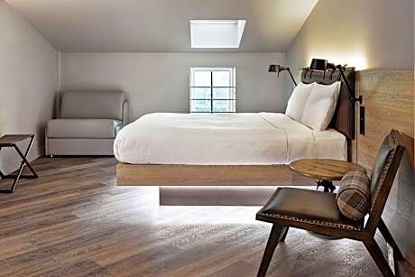 Moxy Family Sleeper, Suite, In Loft: 1 Queen, Alternate: sofa bed