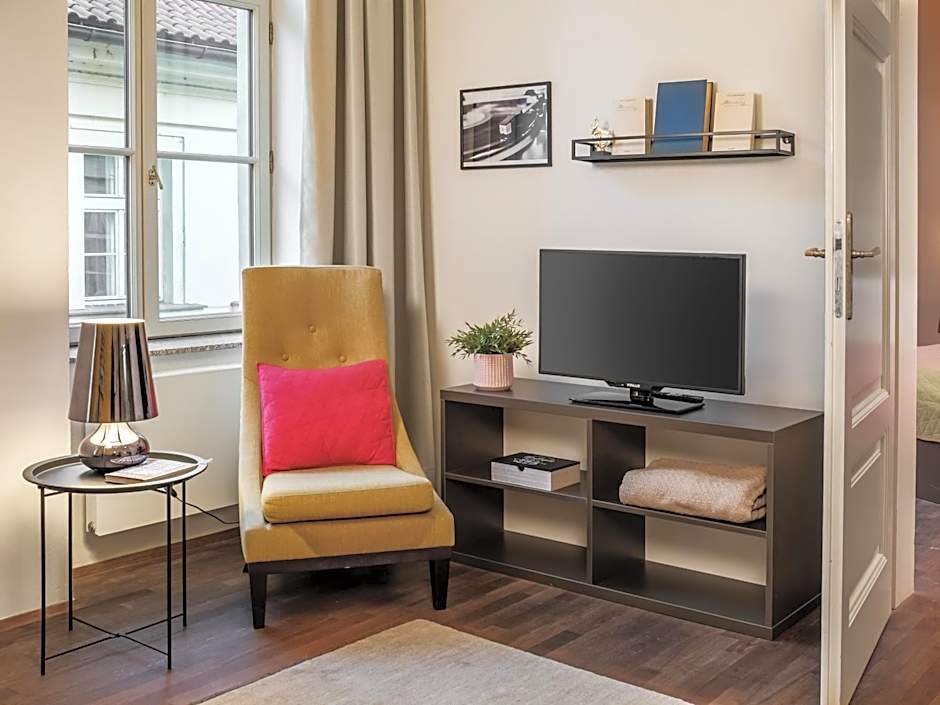 4 Arts Apartments by Adrez