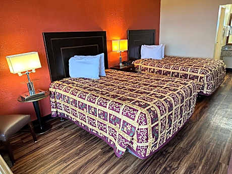Deluxe Queen Room