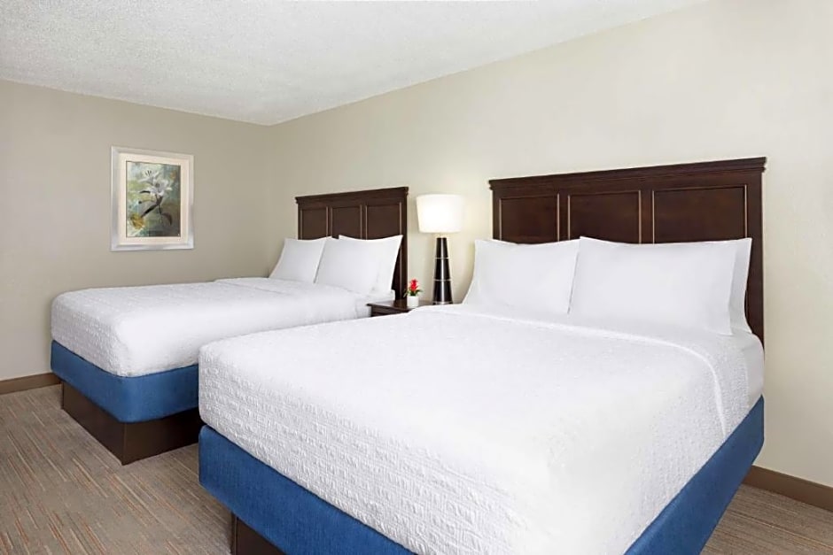 Hampton Inn By Hilton Naples-Central, Fl