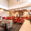  Holiday Inn Express & Suites