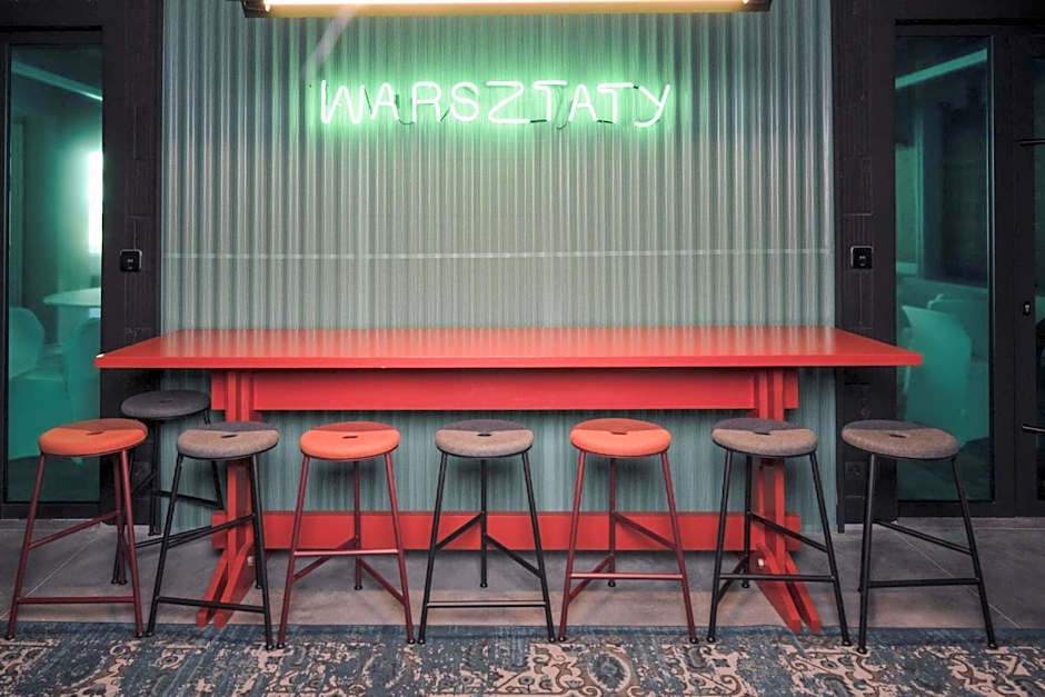 MONTOWNIA Lofts & Experience