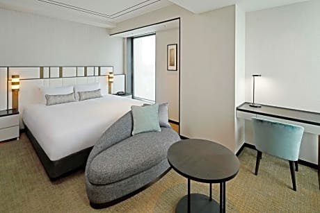 Deluxe King Room - Non-Smoking