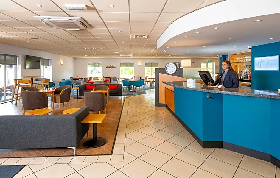 Holiday Inn Express Gloucester By IHG