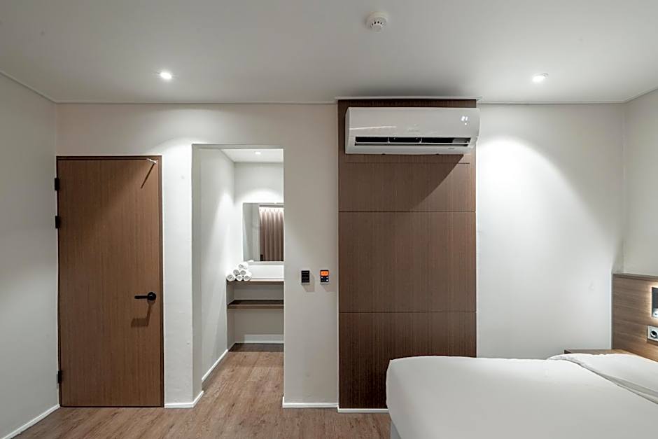 Cloud in Hotel Mokpo Peace Square