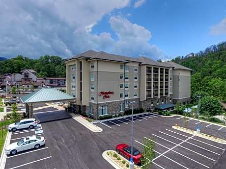 Hampton Inn By Hilton Gatlinburg Historic Nature Trail TN