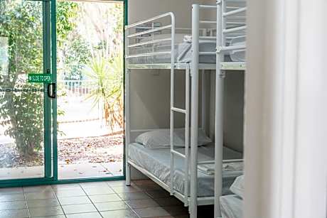Bed in 6-Bed Female Dormitory Room (18-35 years only)