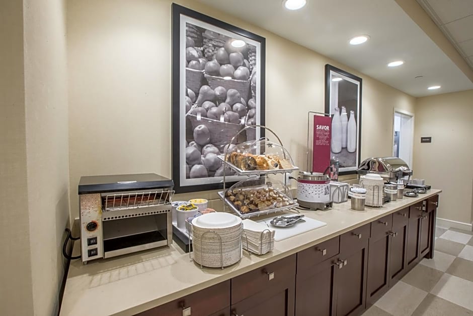 Hampton Inn by Hilton Amesbury, MA