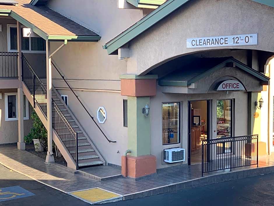 Olive Tree Inn & Suites