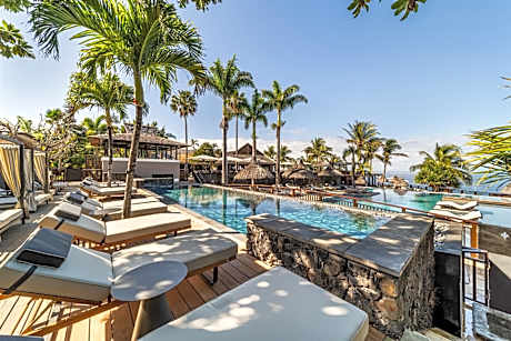 Palm Hotel & Spa