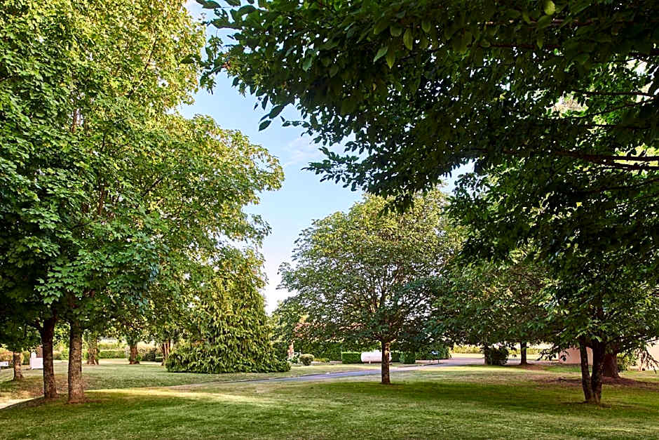 Kyriad Niort - La Creche