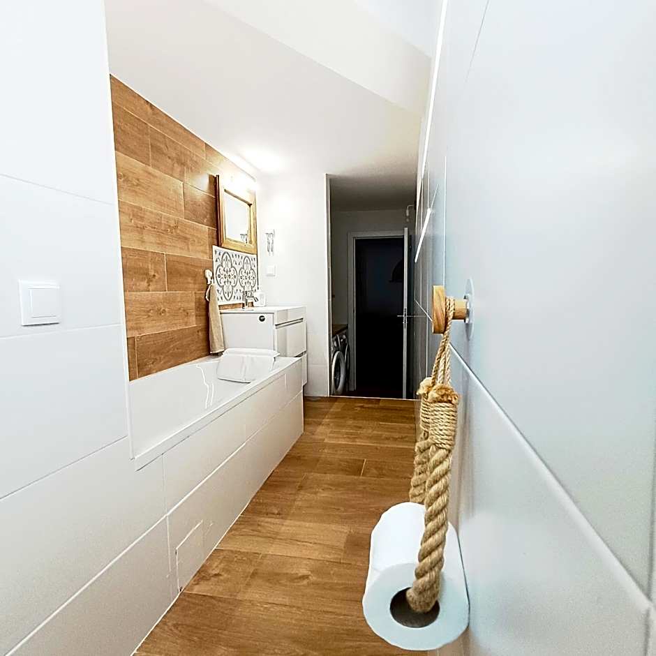 SUPERTUBOS HOUSE Peniche