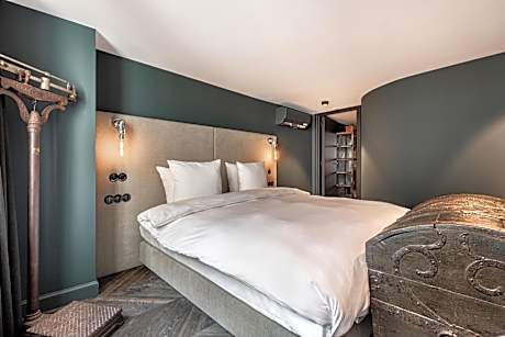 Family Suite The Blacksmith