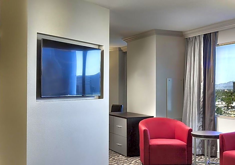 The STRAT Hotel, Casino & Tower