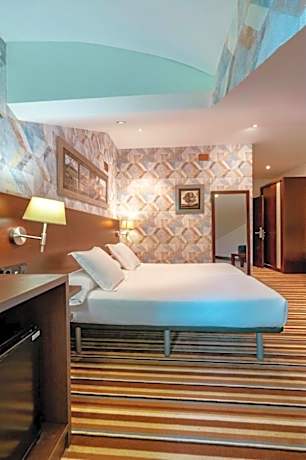 Double room with Parking - Attic