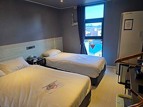 Deluxe Twin - South Wing