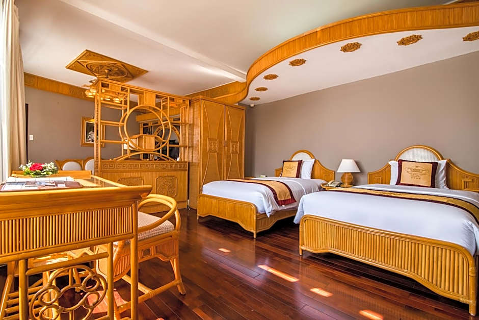 Photo 1 of 11 of Junior Suite