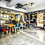 Backpackers In Yeosu