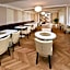APLEND Hotel Lujza Major