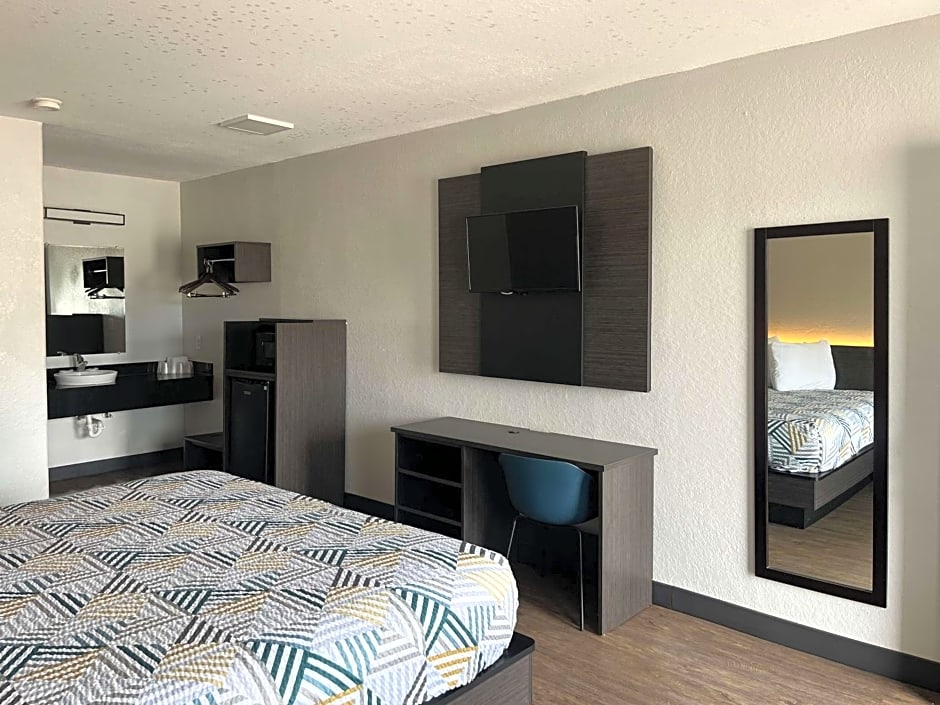 Motel 6 Seguin, TX