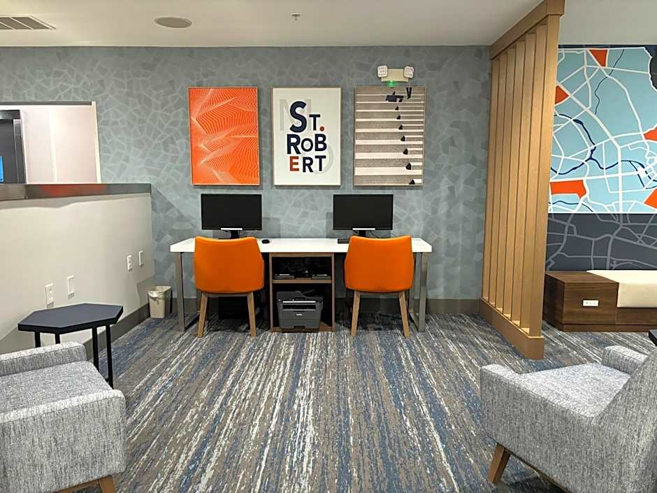 Holiday Inn Express Hotel and Suites Saint Robert By IHG