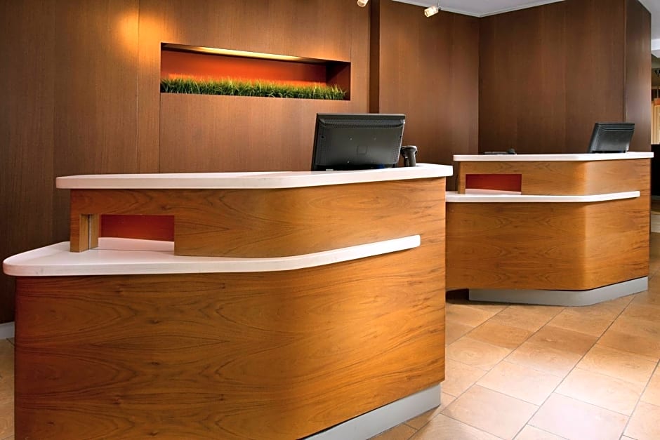 Courtyard by Marriott Waldorf