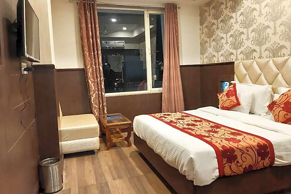 Hotel Chintpurni International