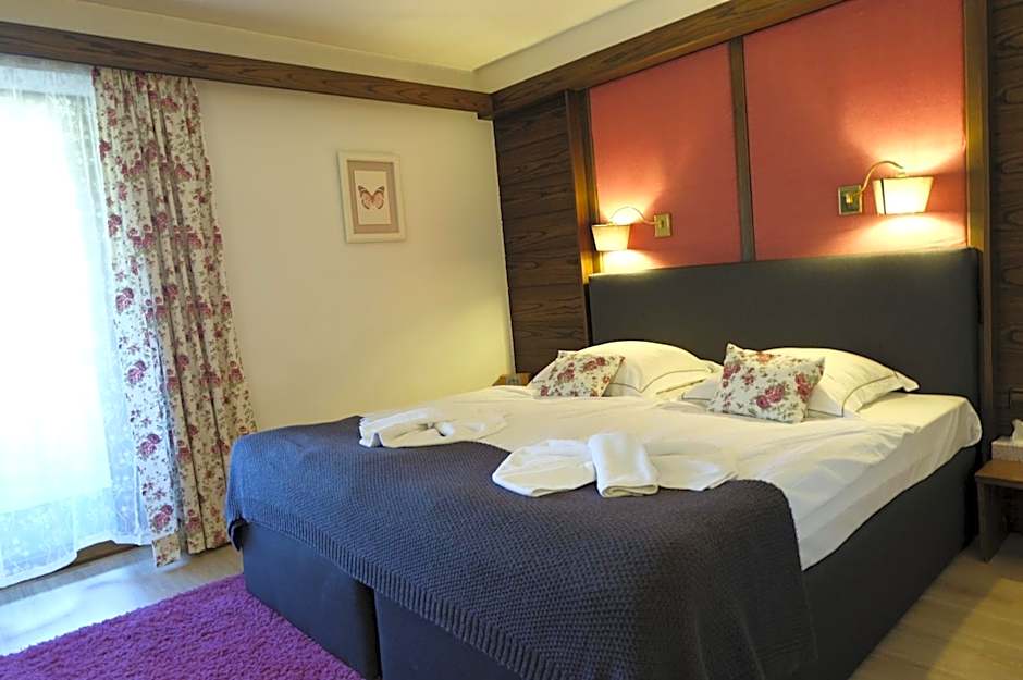 Hotel-Restaurant Zum Hirschhaus Inklusive Chiemgau Karte