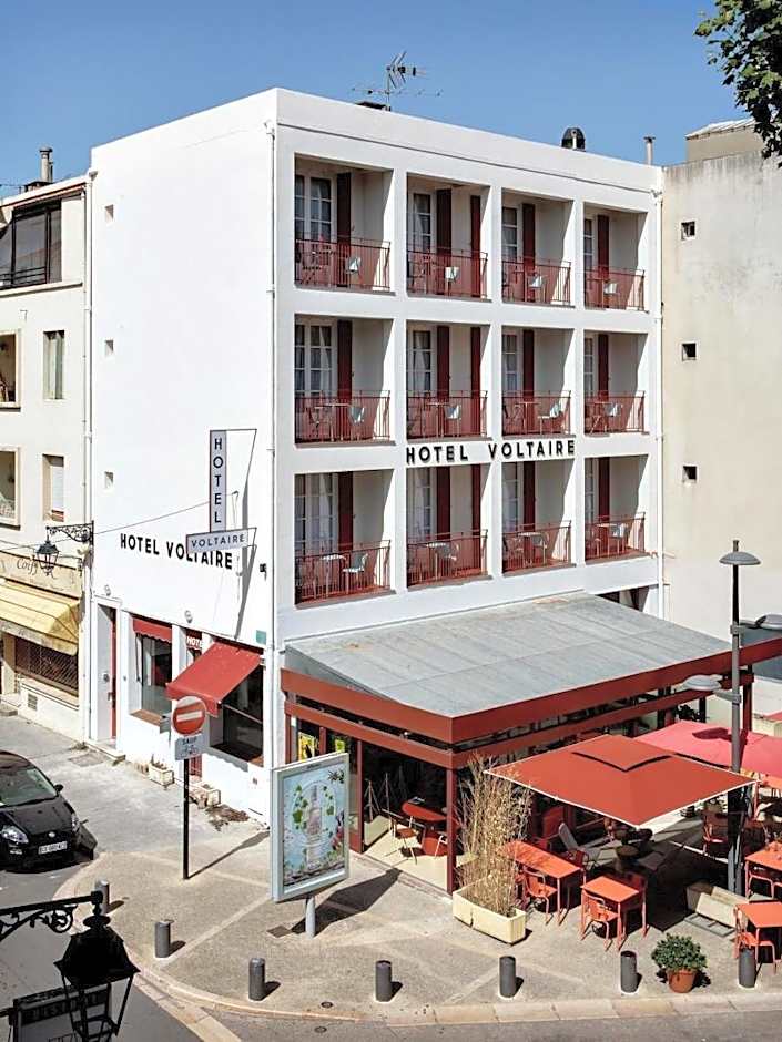 Hotel Voltaire 1 place voltaire Arles