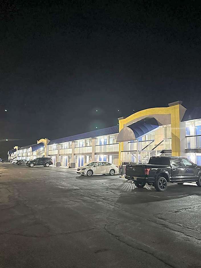 Days Inn by Wyndham Salina South