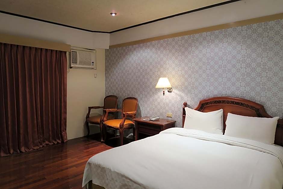Champagne Hotel