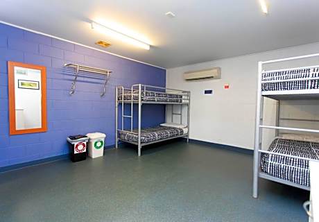 Bed in 4-Bed Male Dormitory with Ensuite
