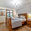 Charlesworth Lodges