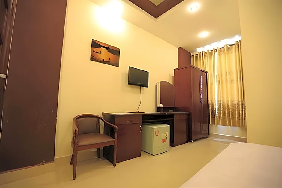 Tuan Viet Hotel Dinh Tien Hoang