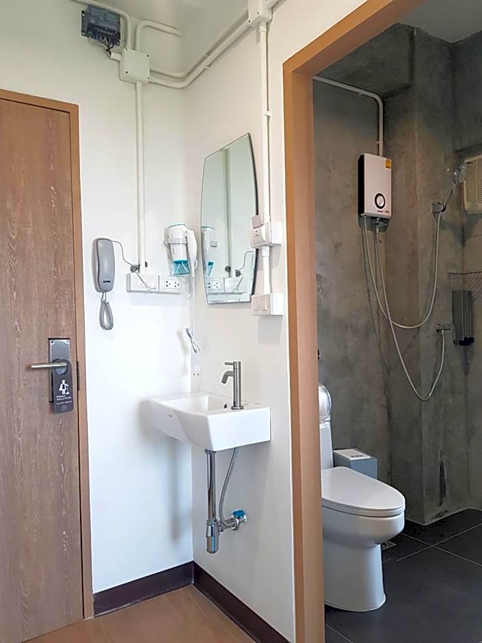 SLEEP TO FLY HOTEL & HOSTEL suvarnabhumi airport