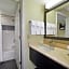 Staybridge Suites Tysons - McLean by IHG