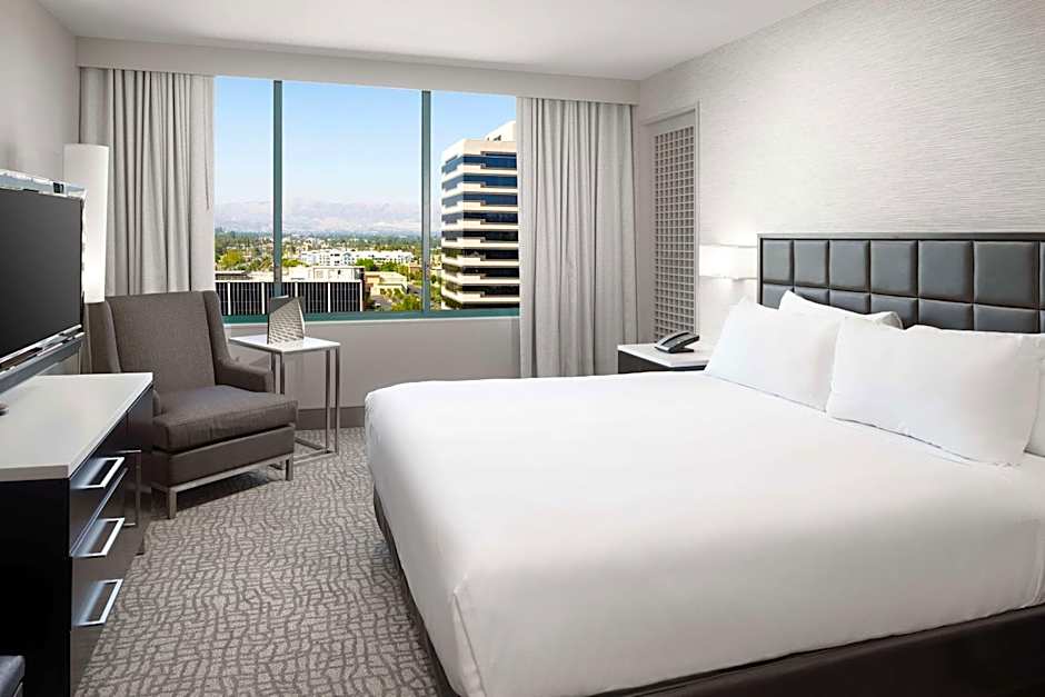 Hilton Woodland Hills/Los Angeles