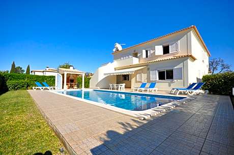 Large 3 bedroom private pool villa in Vilasol Resort