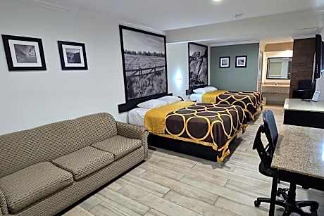 Queen Room with Two Queen Beds - Non-Smoking