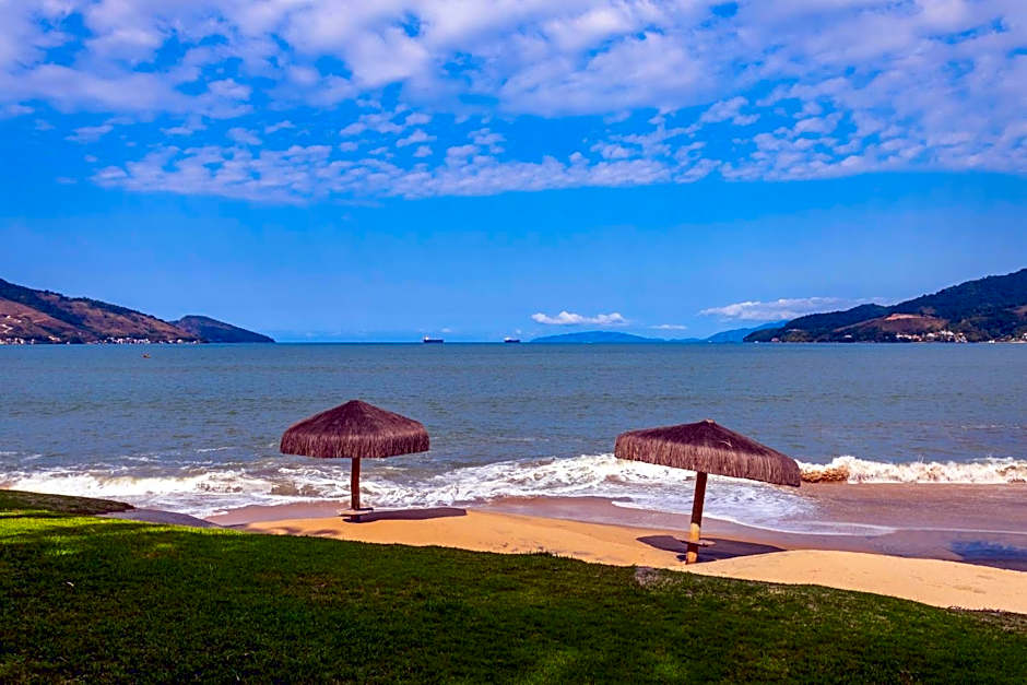 Casa com praia particular em Mangaratiba - Mangaratiba