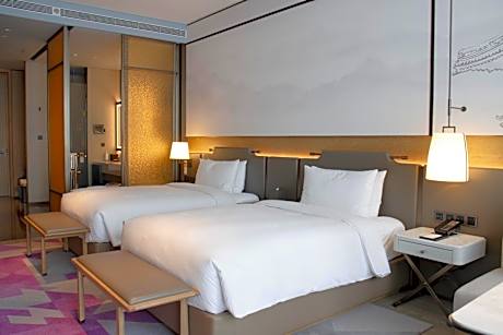 Executive Twin Room, Club lounge access, Guest room, 2 Twin, City view
