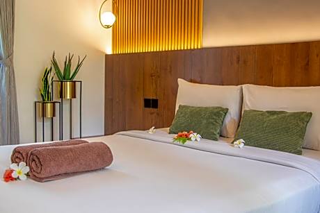 Deluxe Double Room with Shower