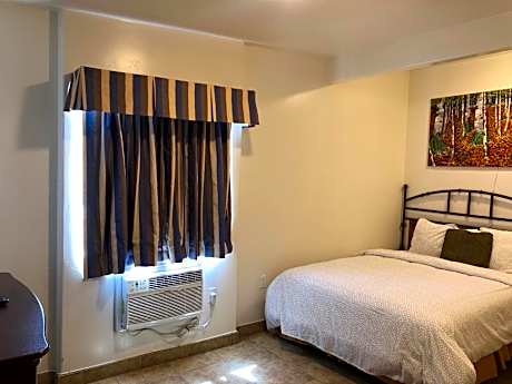 Queen Room - Disability Access