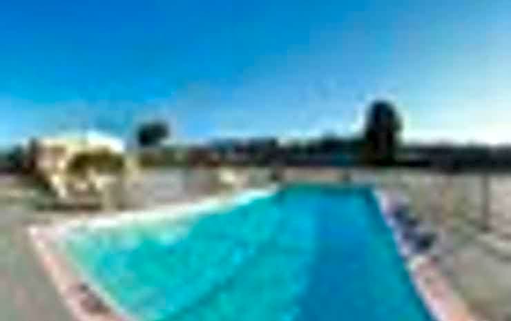 Scottish Fairway Inn