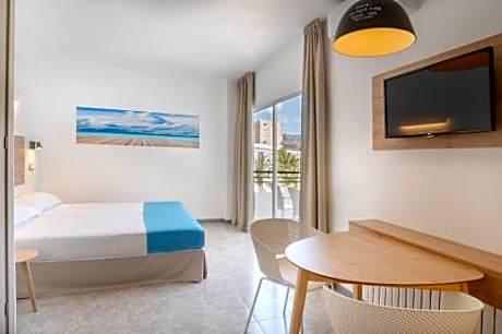 Premium Studio with Garden