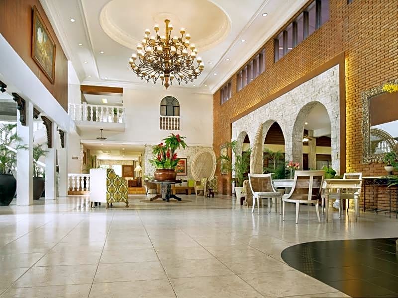 Montebello Villa Hotel