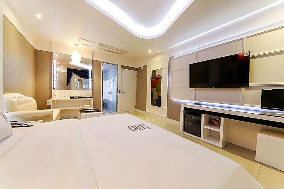 Dom Hotel